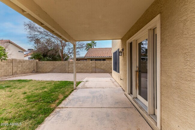 Building Photo - 1343 E Angela Dr