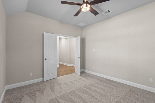 Building Photo - 15323 Holloway Hls Trl