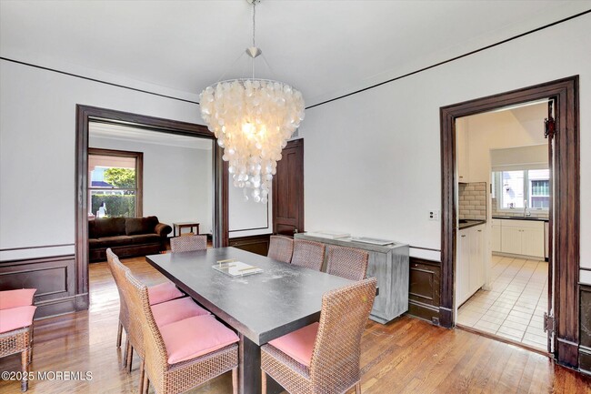 Building Photo - 307 Spier Ave
