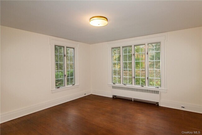 Building Photo - 21 Tinker Town Rd