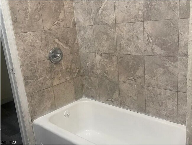 Building Photo - 286 Broadway