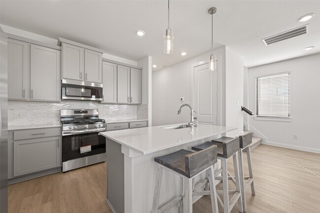 Building Photo - 3223 Loam Ln