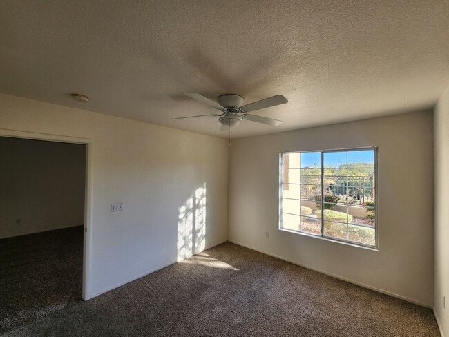 Building Photo - Beautiful 2 Bedroom, 2 Bath Condo in Summerlin