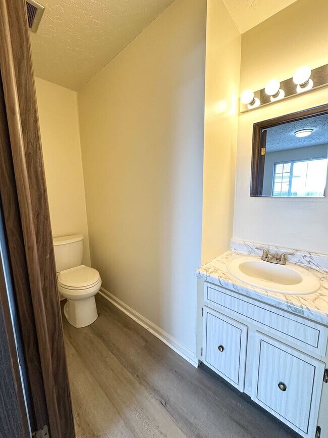 Building Photo - NEW 2 bedroom and 1.5 bathroom in downtown Beaver!!!!