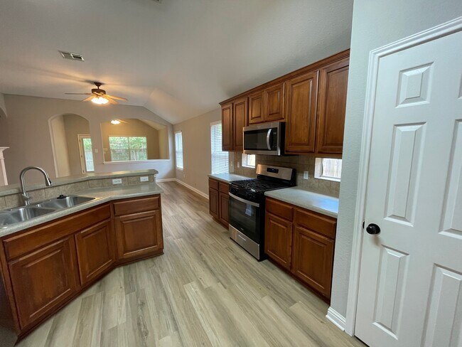 Building Photo - 10025 Mount Rainier Dr