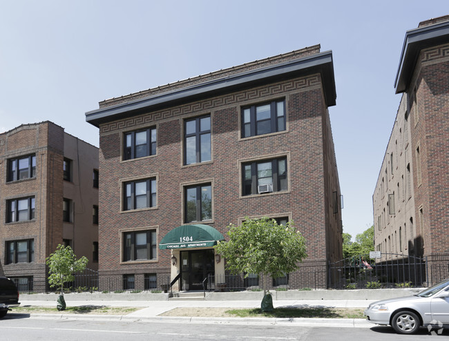 Building Photo - Chicago Avenue Apartments