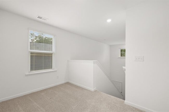 Building Photo - 458 Red Dragon Dr
