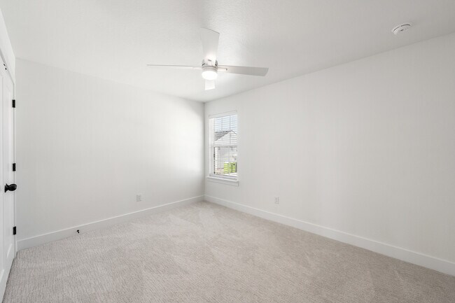 Building Photo - 5811 S 31st St