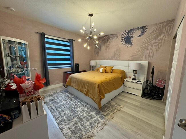 Building Photo - 8865 NW 160th Ter