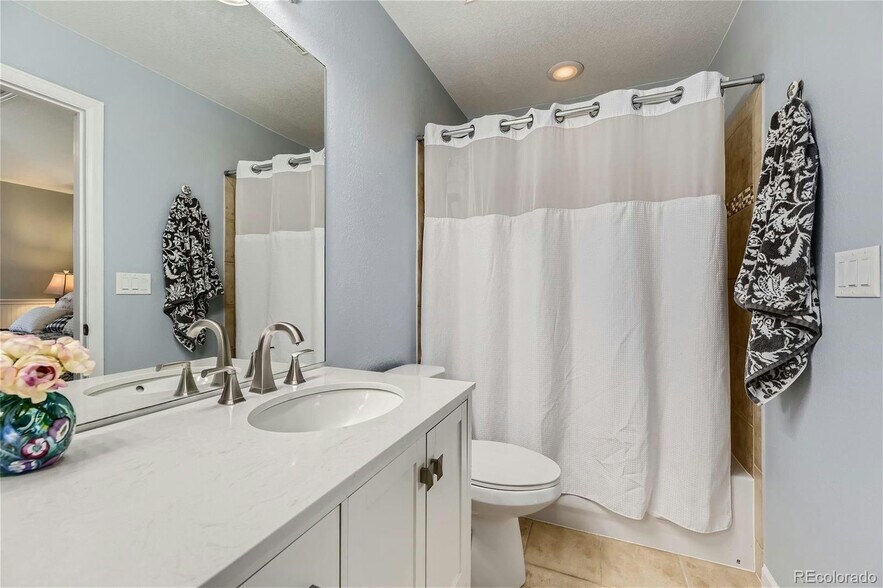 Building Photo - 17006 E Cedar Gulch Dr