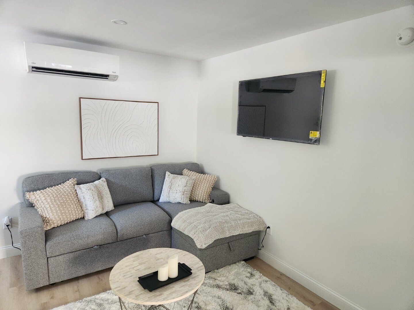 Living Room - 49 Smith St