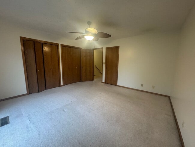 Building Photo - 2 bed 2 bath area Townhouse near Southpointe