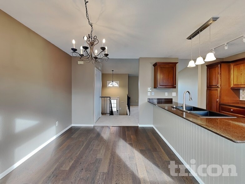 Building Photo - 5772 S Netherland St