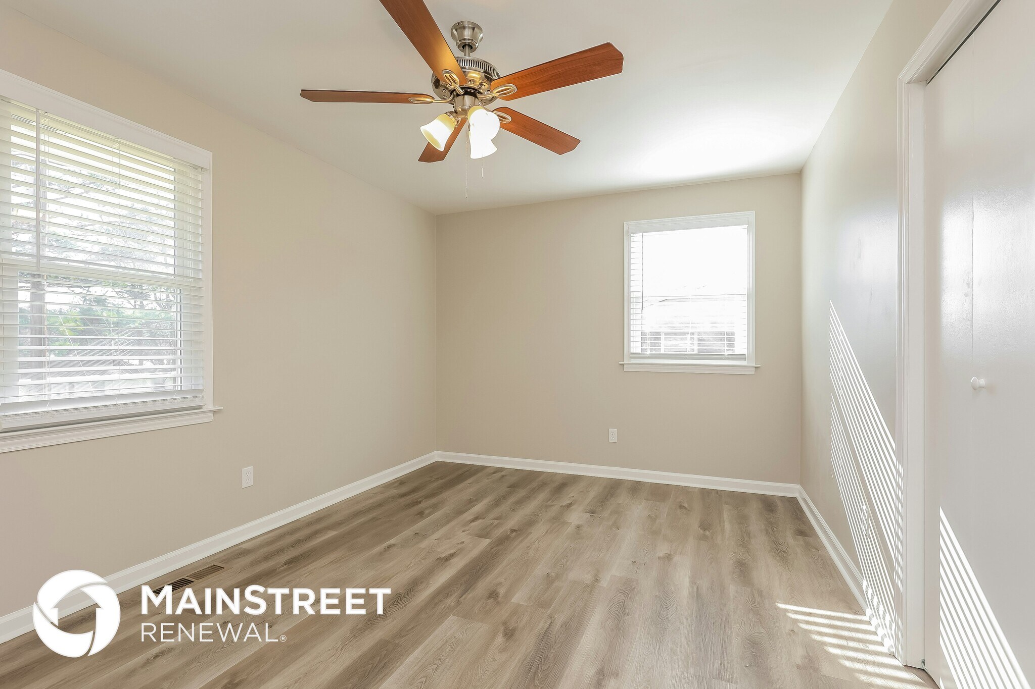 Building Photo - 4872 Shasta Dr