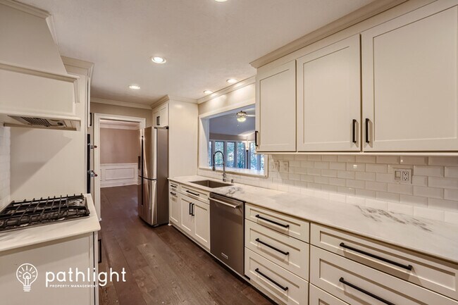 Building Photo - 1095 Willow Bend, Roswell, GA, 30075