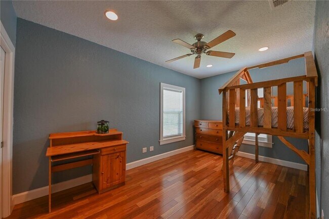 Building Photo - 3035 Granville Ct N