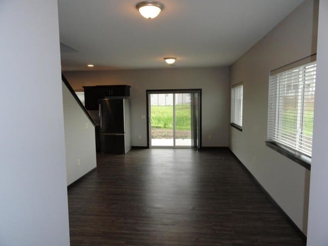 Building Photo - 1515 Ohana Ave