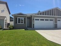 Building Photo - Tschirley  CT Duplex