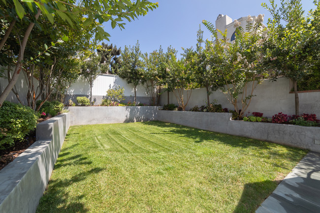 Great yard for children and pets - 524 14th St