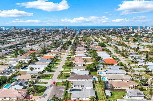 Building Photo - 815 96th Ave N