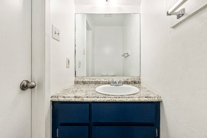 Building Photo - 1226 Baylor Ave