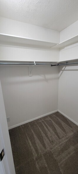 Building Photo - 545 W 600 N