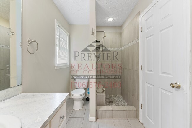 Building Photo - 6009 N Pointe Dr