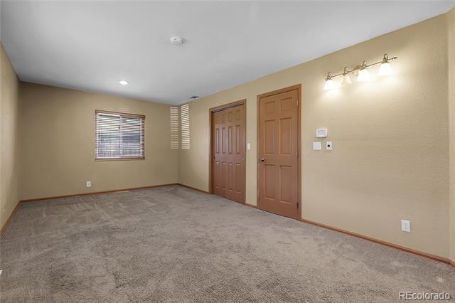 Building Photo - 9864 Pennsylvania Dr
