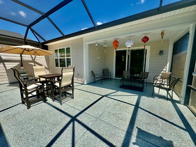 Building Photo - Margaritaville Two Bedroom Fully Furnished Home!