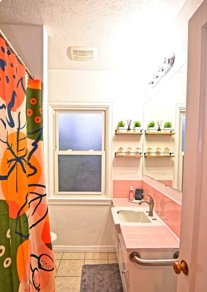 Building Photo - 470 Edith Ave S