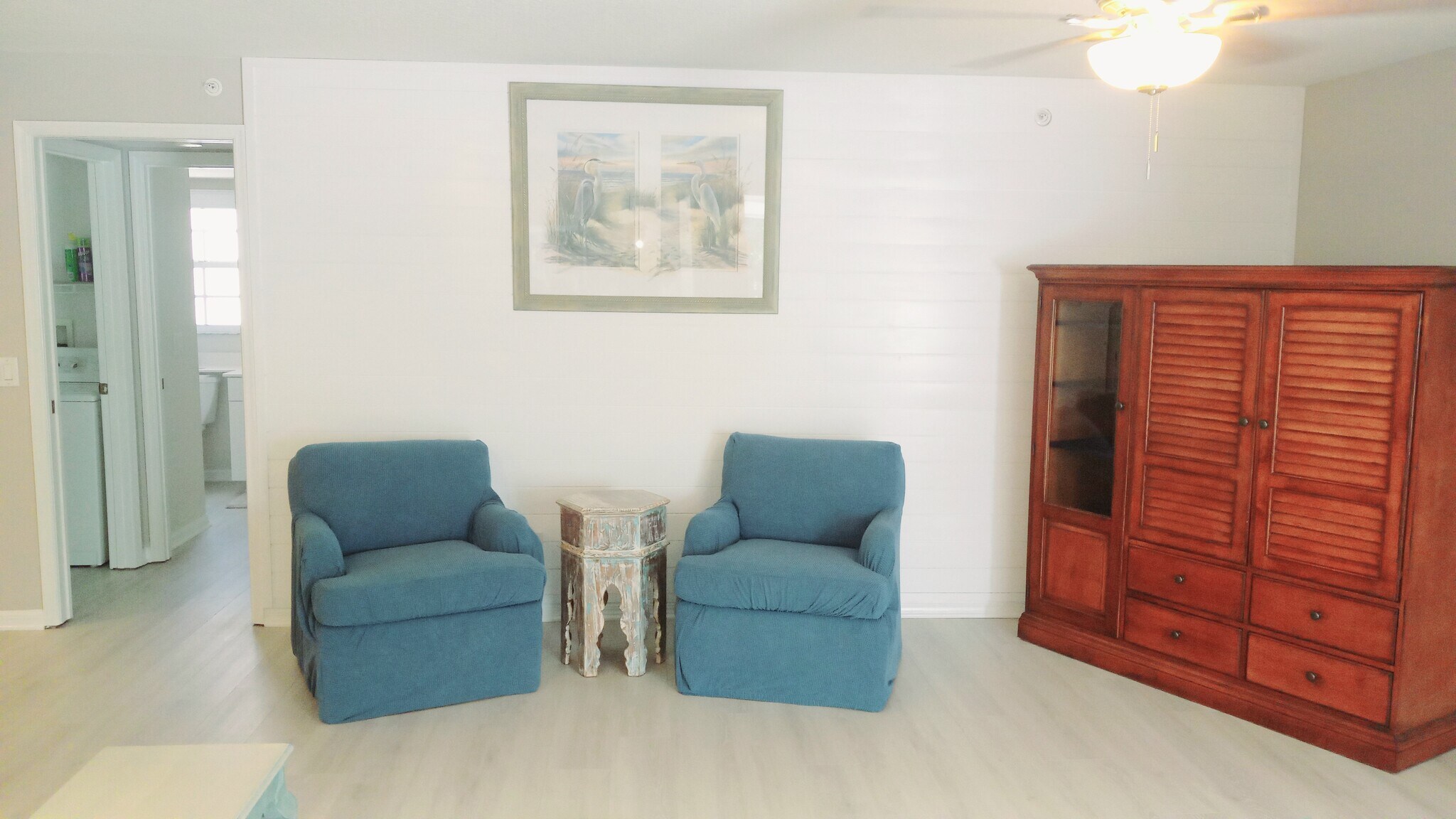 Living Room - 821 Montrose Dr