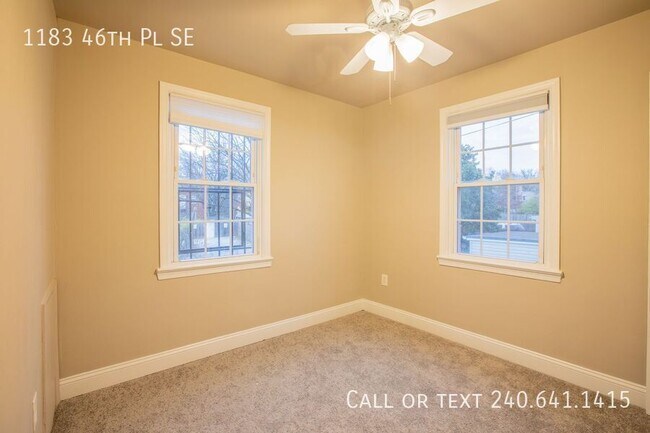 Building Photo - 1183 46th Pl SE