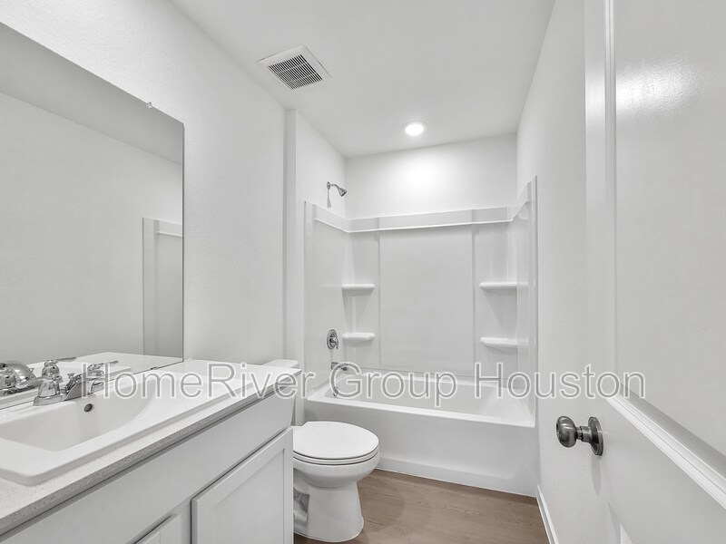 Building Photo - 207 Brandi Dr