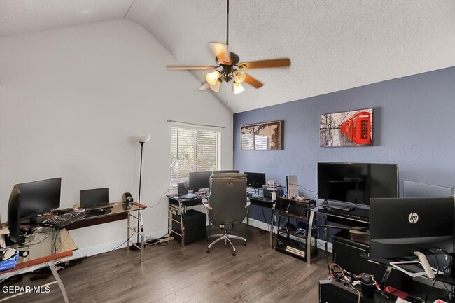 Building Photo - 7125 Golden Hawk Dr