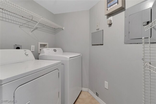 Building Photo - 8659 River Homes Lane