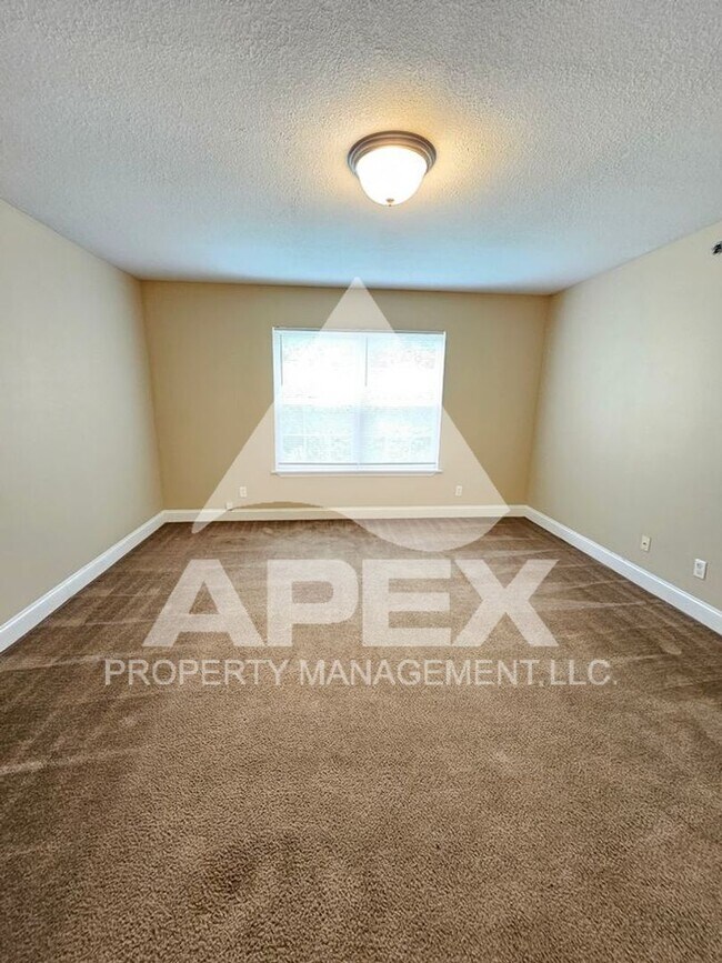 Building Photo - AVALON APARTMENT HOMES---2BD - 1BA Apartme...