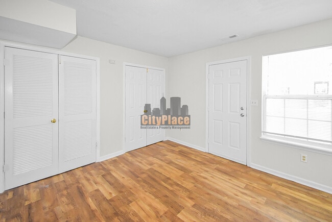 Building Photo - 3469 N Illinois St