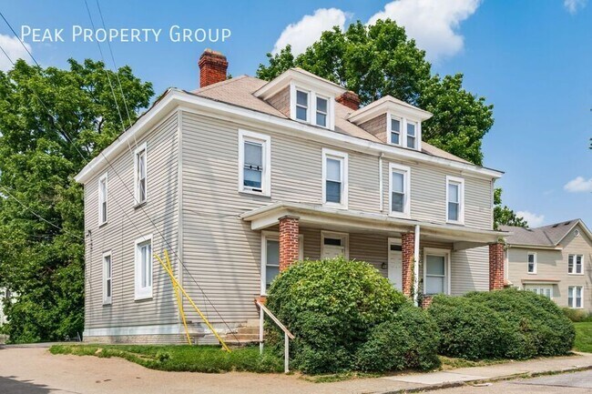 Building Photo - 24 E Blake Ave