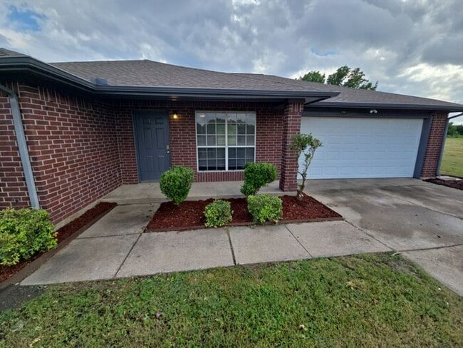 Building Photo - 9561 Lonesome Dove Dr