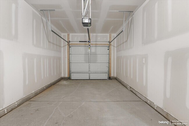 Building Photo - 2573 Ruby Dixon Xing Dr