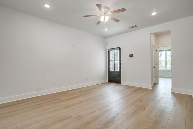 Building Photo - 2811 Forest Park Blvd