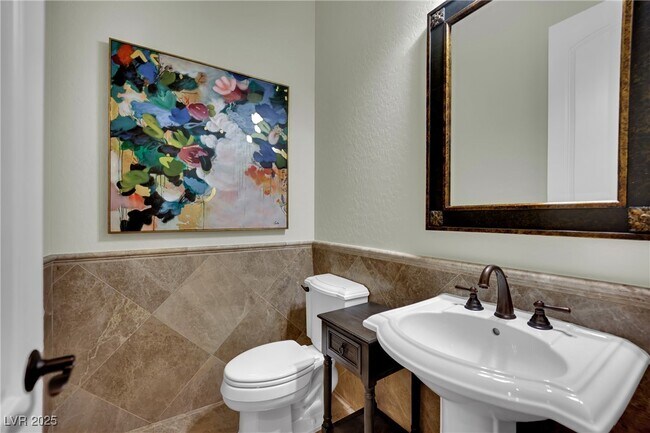 Building Photo - 2805 Molinard Ct