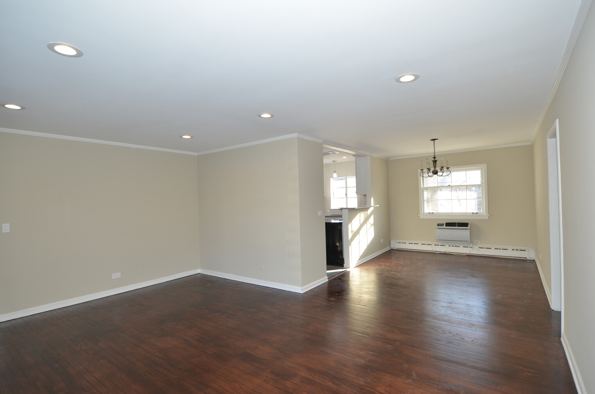 Building Photo - 2038 Sherman Ave