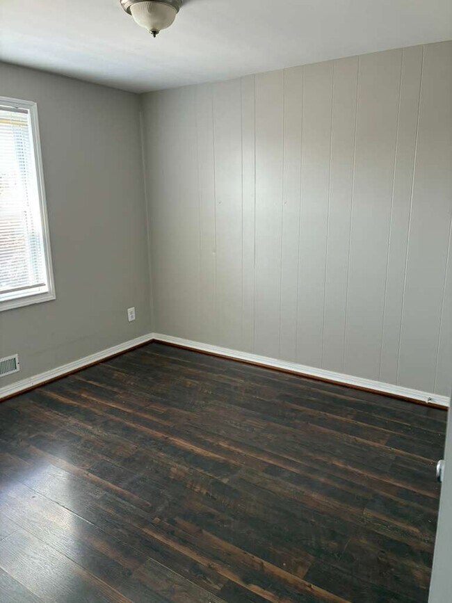 Building Photo - 4431