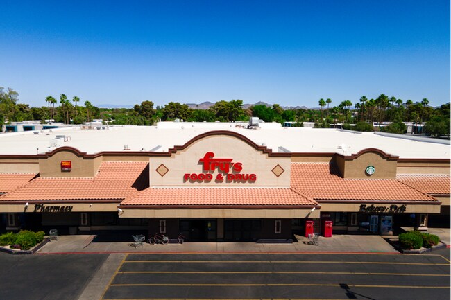 Building Photo - 2Bed/1.5Bath Ground Floor Townhouse at Glendale Ave/27th Ave! Ready for Immediate Move-In! -- GAR...