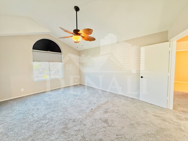 Building Photo - 1114 S Surfside Dr