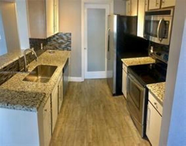 Building Photo - 2445 NW 33rd St