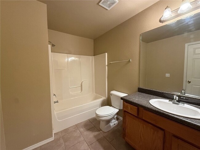 Building Photo - 2151 Skyler Dr