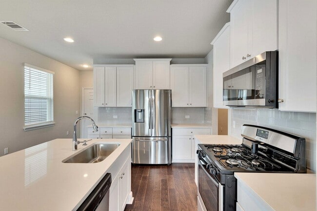Building Photo - 12121 Cimaizon Dr