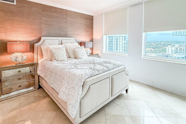 Building Photo - 2110 N Ocean Blvd